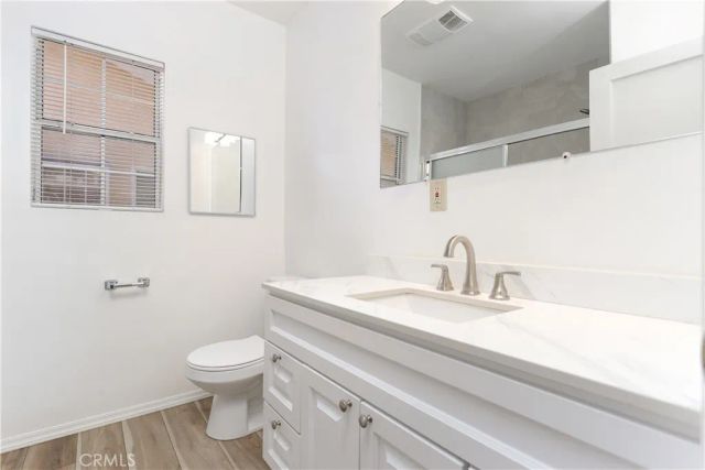 13951 Terra Bella Street, Los Angeles, CA 91331