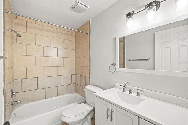 5005 BORDEAUX VILLAGE PLACE 202, Tampa, FL 33617