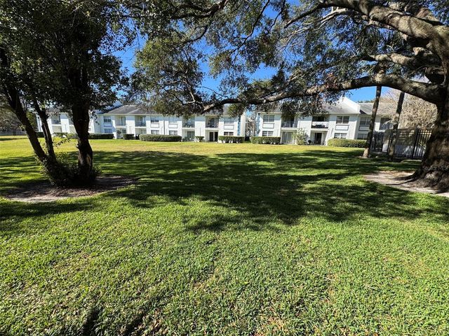 5005 BORDEAUX VILLAGE PLACE 202, Tampa, FL 33617