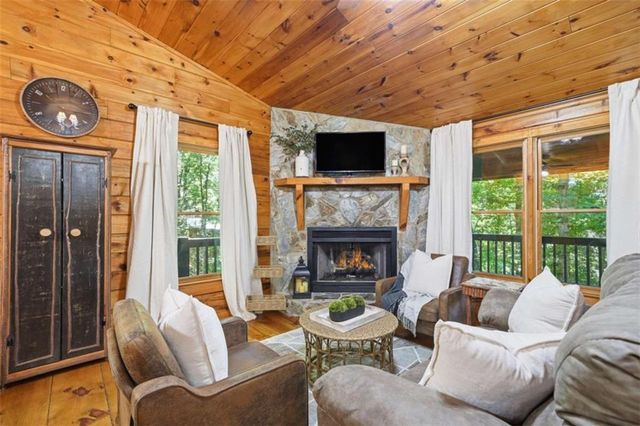 122 Riverbend Trail, Ellijay, GA 30540
