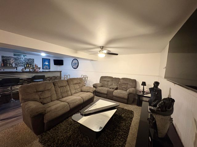 3401 S Deerfield Avenue, Lansing City, MI 48911