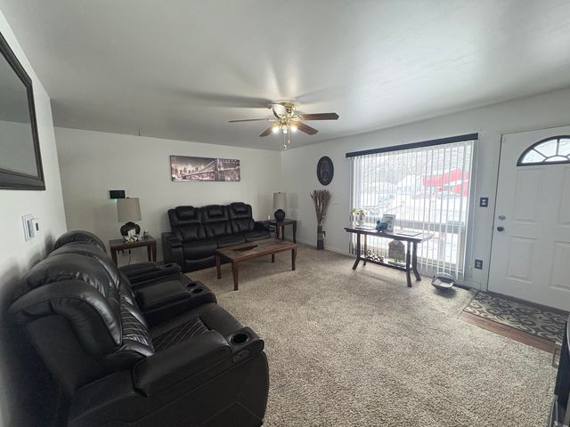 3401 S Deerfield Avenue, Lansing City, MI 48911