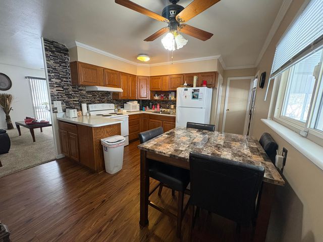 3401 S Deerfield Avenue, Lansing City, MI 48911