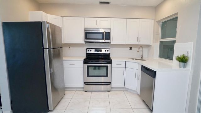 5908 NW 81st Avenue, Tamarac, FL 33321