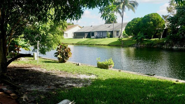 5908 NW 81st Avenue, Tamarac, FL 33321