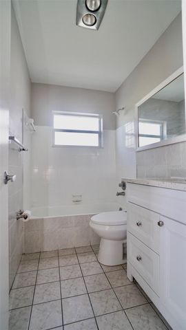 5908 NW 81st Avenue, Tamarac, FL 33321