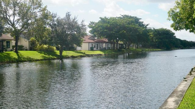 5908 NW 81st Avenue, Tamarac, FL 33321