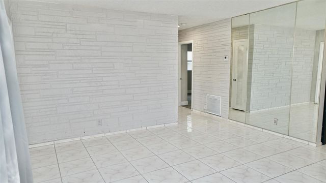 5908 NW 81st Avenue, Tamarac, FL 33321