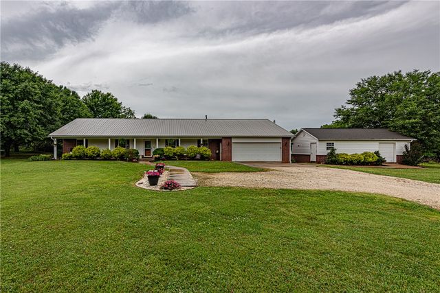 11579 Ranchwood Road, Prairie Grove, AR 72753