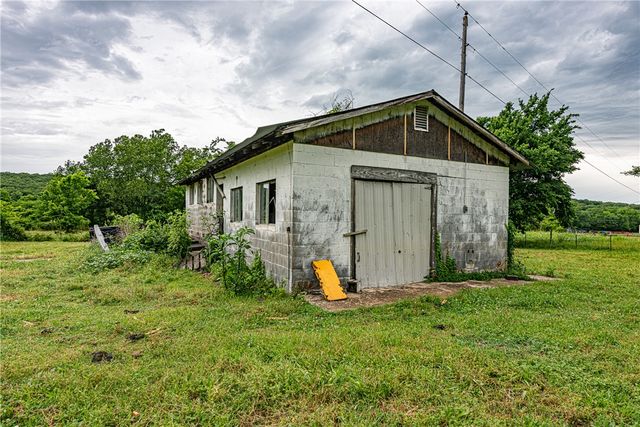 11579 Ranchwood Road, Prairie Grove, AR 72753