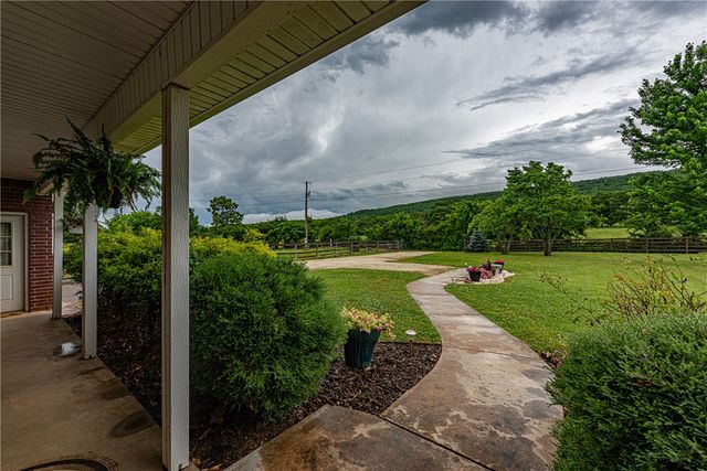 11579 Ranchwood Road, Prairie Grove, AR 72753