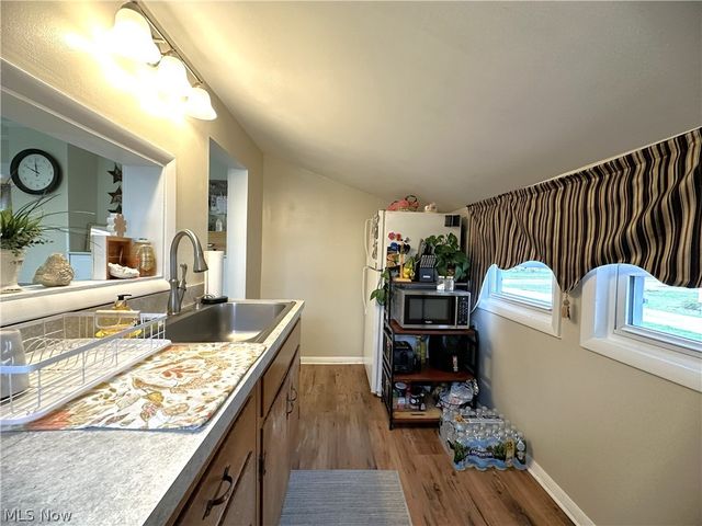 93 W 5th Avenue, Berea, OH 44017