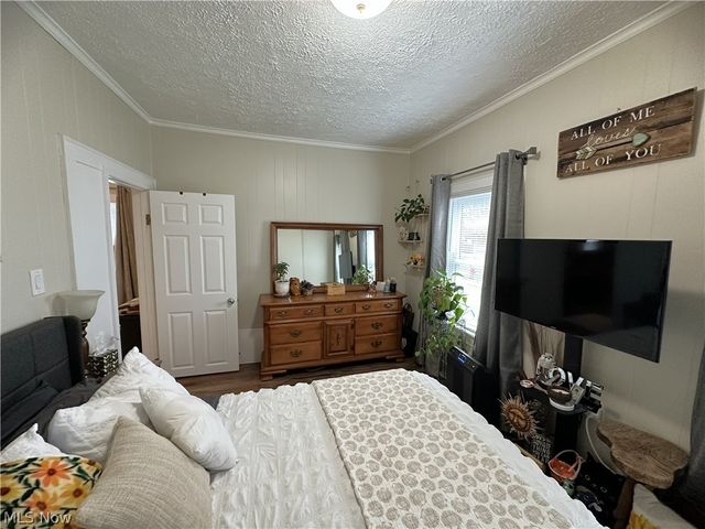 93 W 5th Avenue, Berea, OH 44017