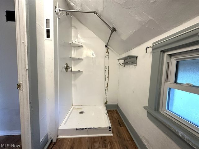 93 W 5th Avenue, Berea, OH 44017