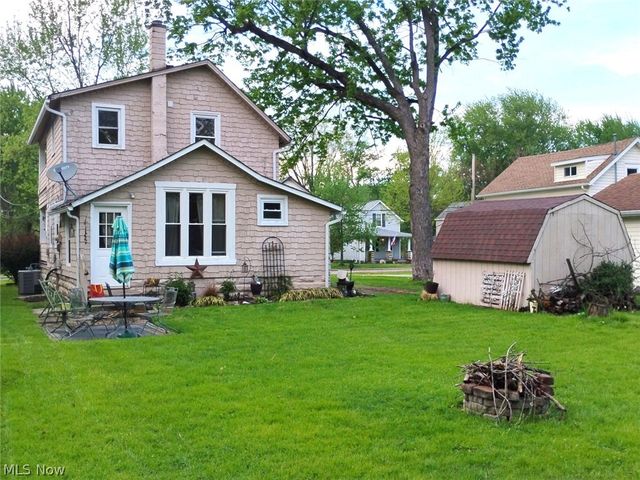 93 W 5th Avenue, Berea, OH 44017