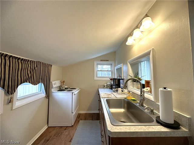 93 W 5th Avenue, Berea, OH 44017