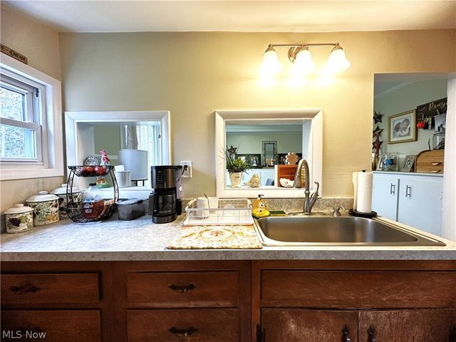 93 W 5th Avenue, Berea, OH 44017