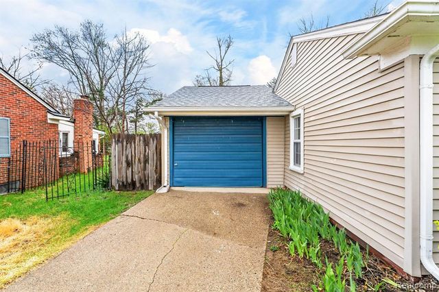 22515 Floral Street, Farmington, MI 48336