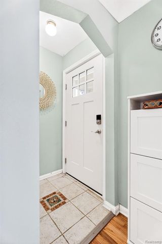 22515 Floral Street, Farmington, MI 48336