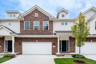 3 Grandview Circle Grandview Circle 71, White Lake Charter Township, MI 48386