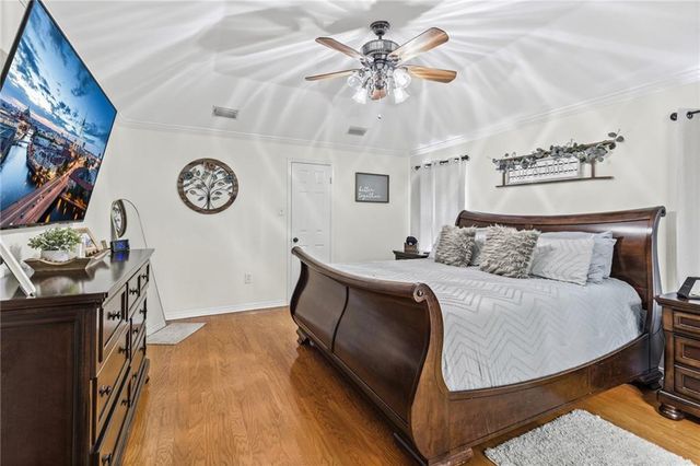 7710 Meadows Drive N, Mobile, AL 36619