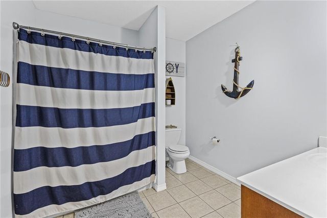 7710 Meadows Drive N, Mobile, AL 36619