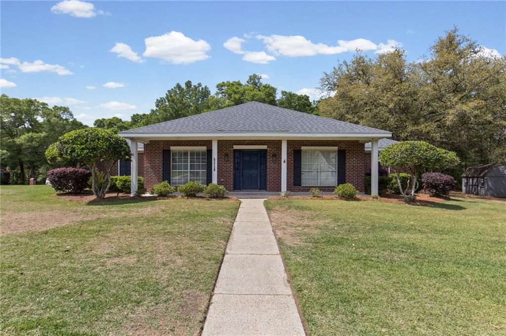 7710 Meadows Drive N, Mobile, AL 36619