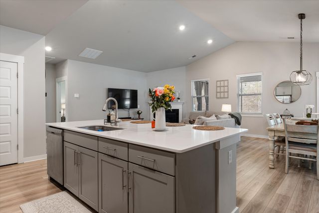 1077 Pebble Run Rd, Hendersonville, TN 37075
