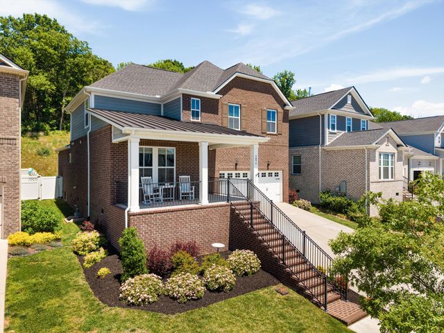 1077 Pebble Run Rd, Hendersonville, TN 37075