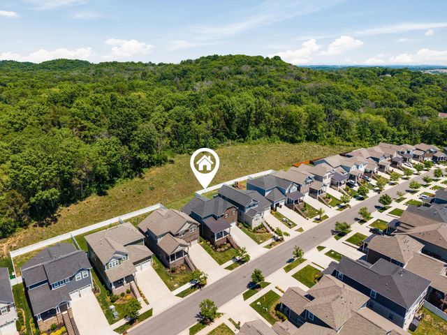 1077 Pebble Run Rd, Hendersonville, TN 37075