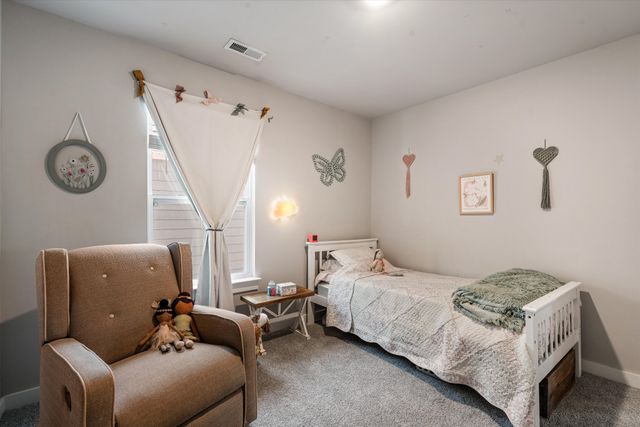 1077 Pebble Run Rd, Hendersonville, TN 37075
