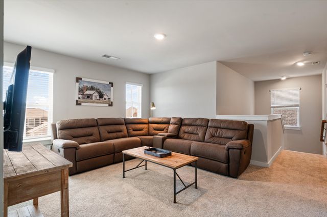 1077 Pebble Run Rd, Hendersonville, TN 37075