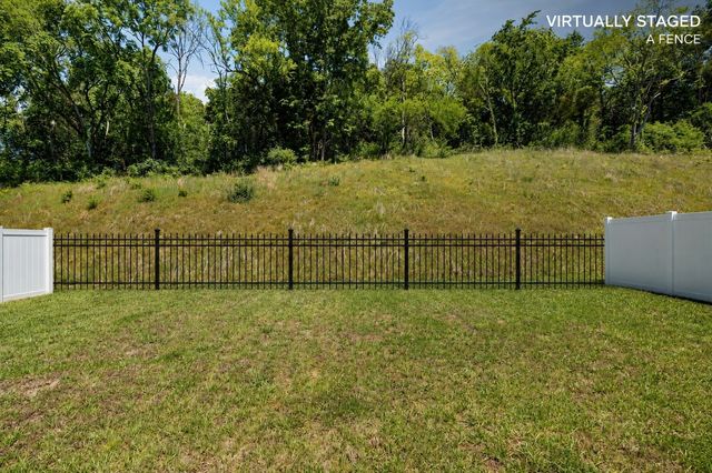 1077 Pebble Run Rd, Hendersonville, TN 37075