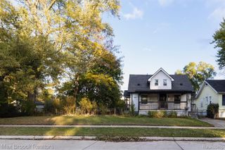27328 Park Court, Madison Heights, MI 48071