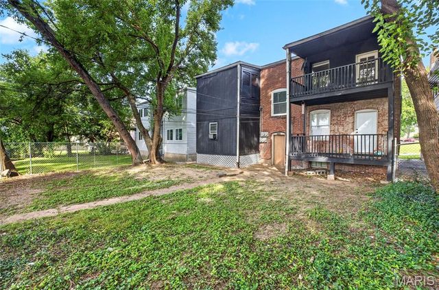 4726 S Grand Boulevard, St Louis, MO 63111