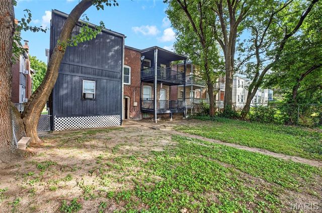 4726 S Grand Boulevard, St Louis, MO 63111