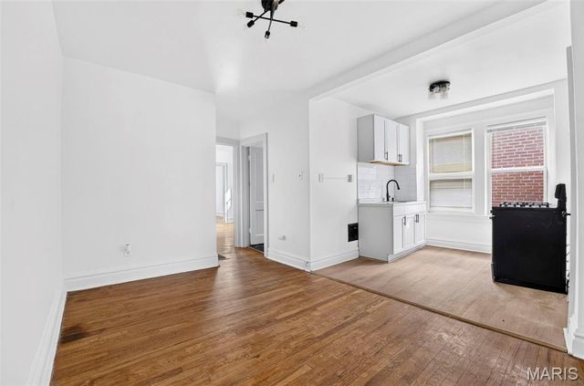 4726 S Grand Boulevard, St Louis, MO 63111