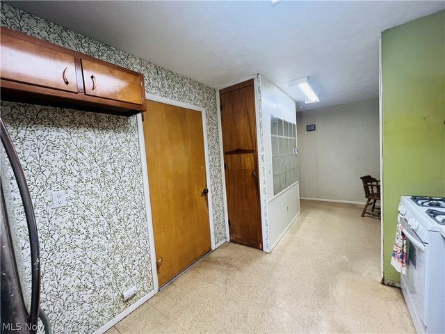 723 Trotter Lane, Berea, OH 44017