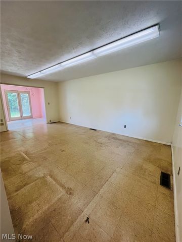 723 Trotter Lane, Berea, OH 44017
