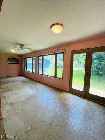 723 Trotter Lane, Berea, OH 44017