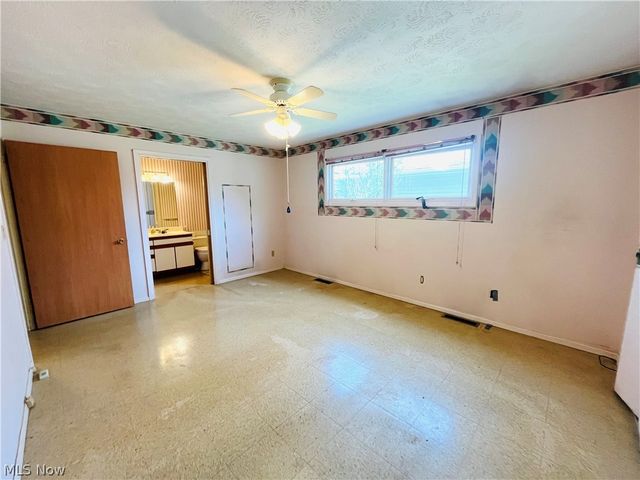 723 Trotter Lane, Berea, OH 44017