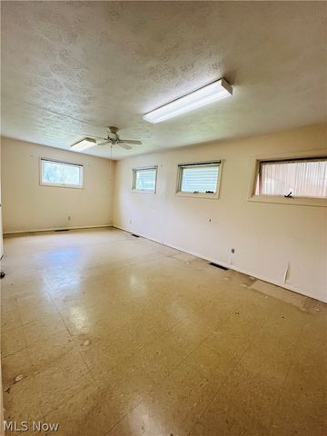 723 Trotter Lane, Berea, OH 44017