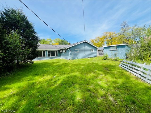 723 Trotter Lane, Berea, OH 44017