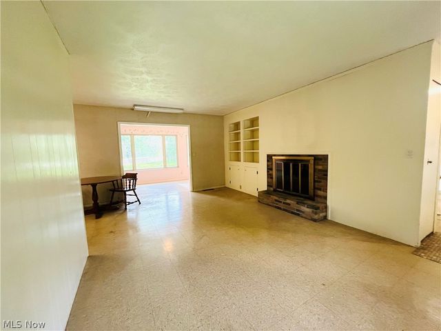 723 Trotter Lane, Berea, OH 44017