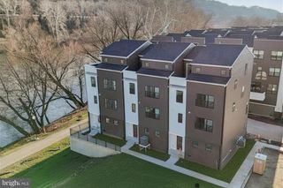 956 RIVERPLACE DR #56, Conshohocken, PA 19428