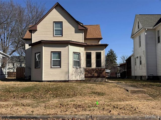 313 Wabash Avenue, Belleville, IL 62220