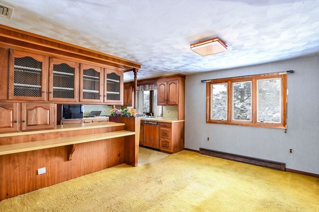 220 Mount Vernon St, New Bedford, MA 02740