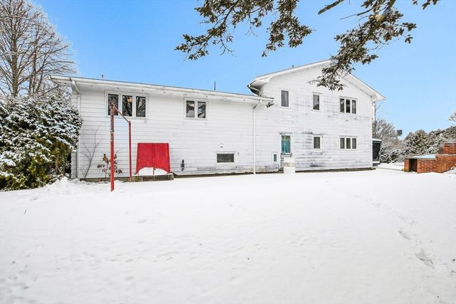 220 Mount Vernon St, New Bedford, MA 02740