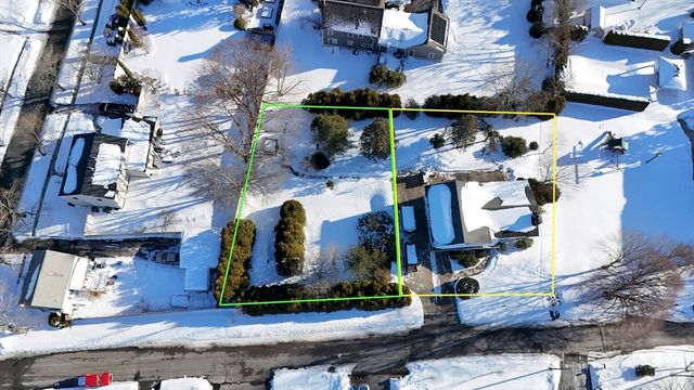 220 Mount Vernon St, New Bedford, MA 02740