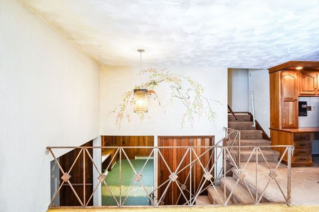 220 Mount Vernon St, New Bedford, MA 02740